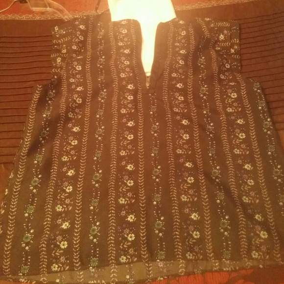 Shirt - Picture 2 of 2