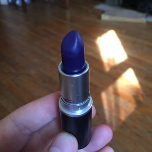 MAC x Nasty Gal Lipstick in GUNNER