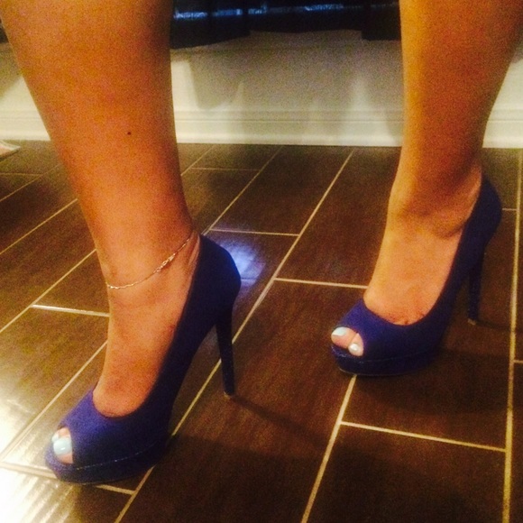 Anne Michelle (Blue)π«SOLDπ« - Picture 4 of 4