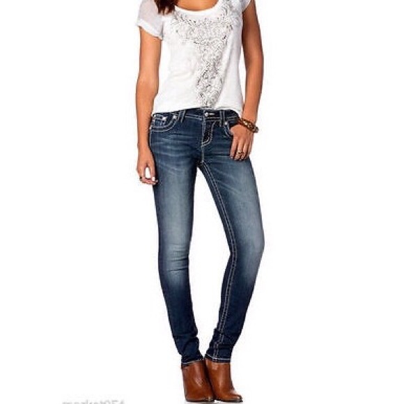 LAST PAIR! 🐾Cheetah Inlay Miss Me Skinnies🐾 - Picture 2 of 3