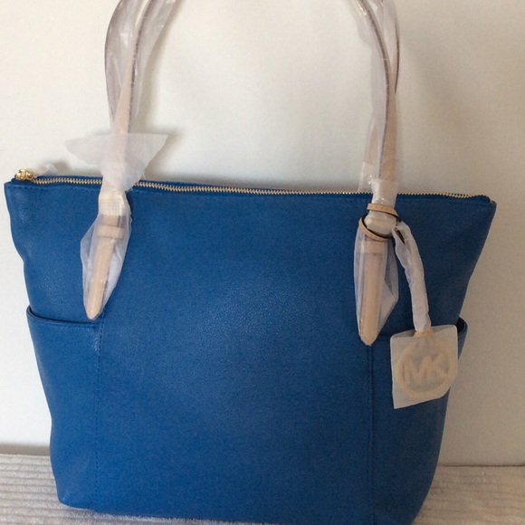 Michael Kors Handbags - NWT 🔶Michael Kors Jet Set EW TZ Tote