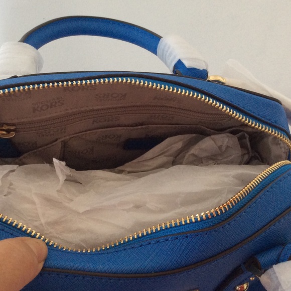 ❗️SOLD❗️NWT🔶Michael Kors Saffiano Small Satchel - Picture 4 of 4