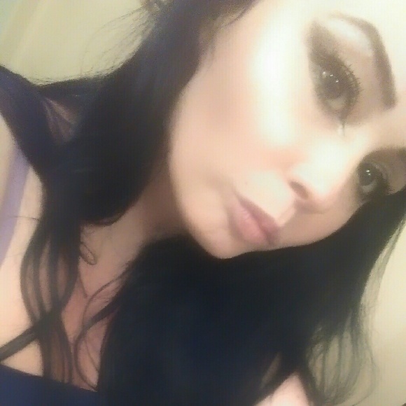 Meet your Posher, Kira - Picture 4 of 4