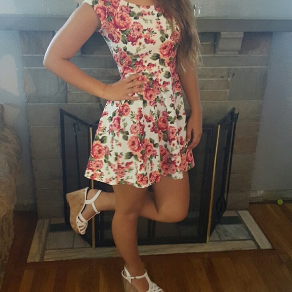Floral Dress 🌺🌷