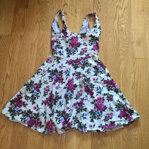 Floral skater dress size small