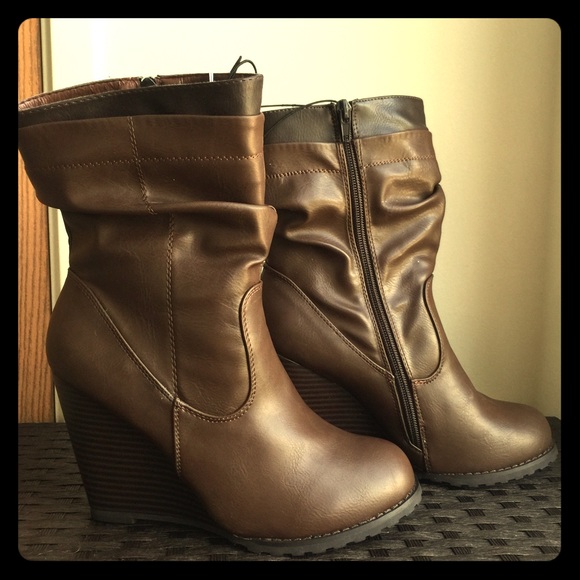 NWT Charming Charlie Boots - Picture 1 of 4