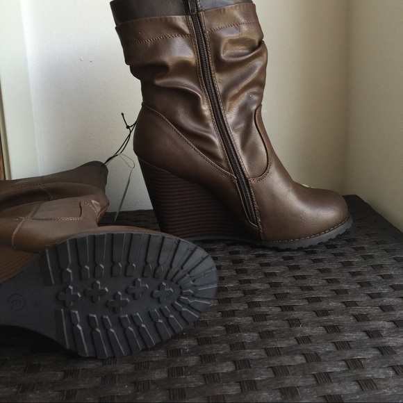 NWT Charming Charlie Boots - Picture 2 of 4