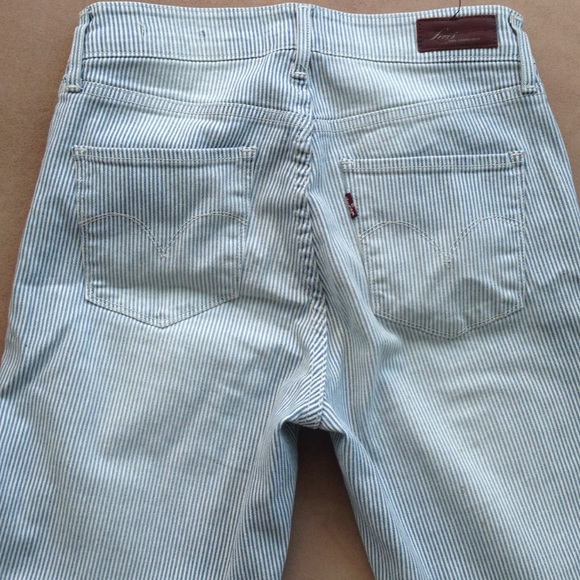 Levi's high waisted pin stripe denim - Picture 2 of 4