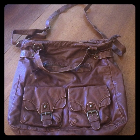 🎉🎉SOLD🎉🎉Mossimo crossbody messenger bag