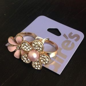 Gold flower rings