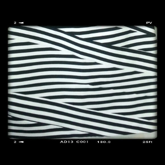 Black and white tiger inspired skirt - Picture 3 of 4