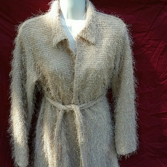 Luna chix light weight coat. - Picture 2 of 4