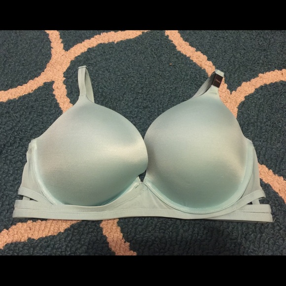 NWT 34DD Victoria's Secret Very Sexy Push-Up bra