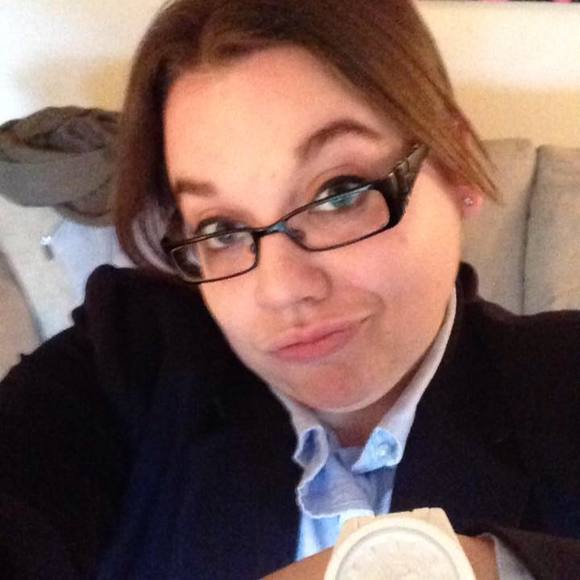 Meet your Posher, Leslie