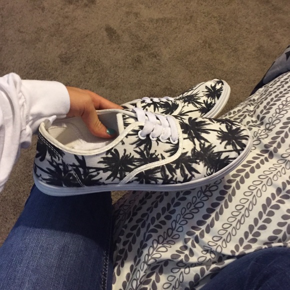 Palm tree shoes