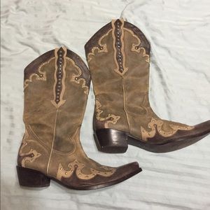 Gianni Bini fancy boots