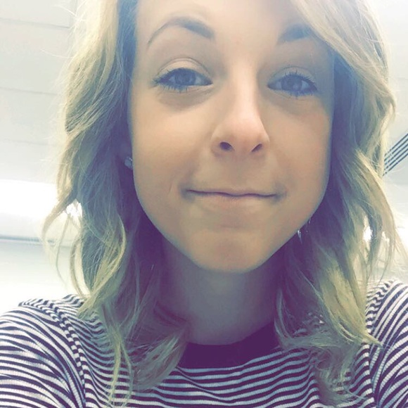 Meet your Posher, Hannah - Picture 1 of 1