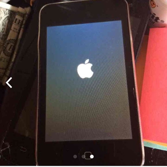 iPod - Picture 3 of 3