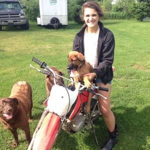 Meet your Posher, Carly