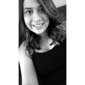 Meet your Posher, Danielle