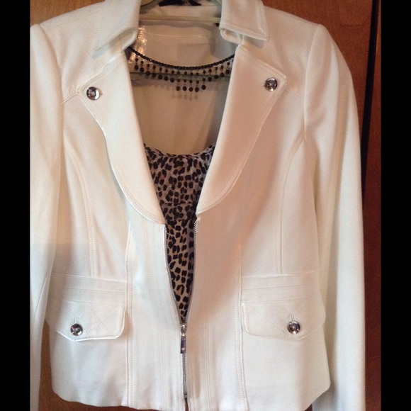 Never Worn gorgeous WHBM Cream Jacket