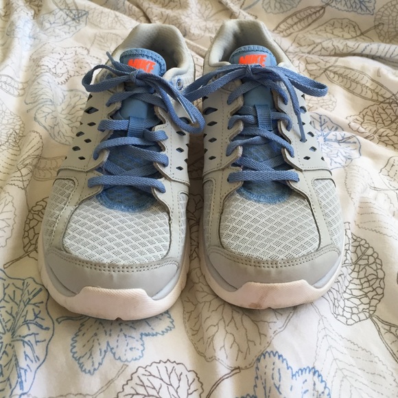 blue fitsole nikes!