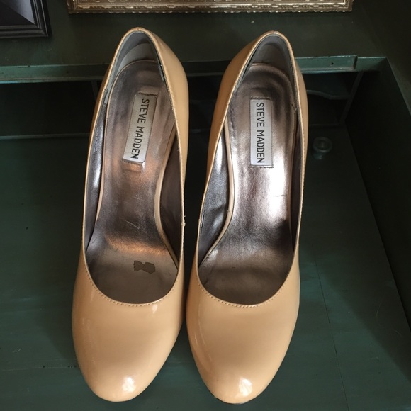 Steve Madden Shoes - Steve Madden patent pumps - trinittie