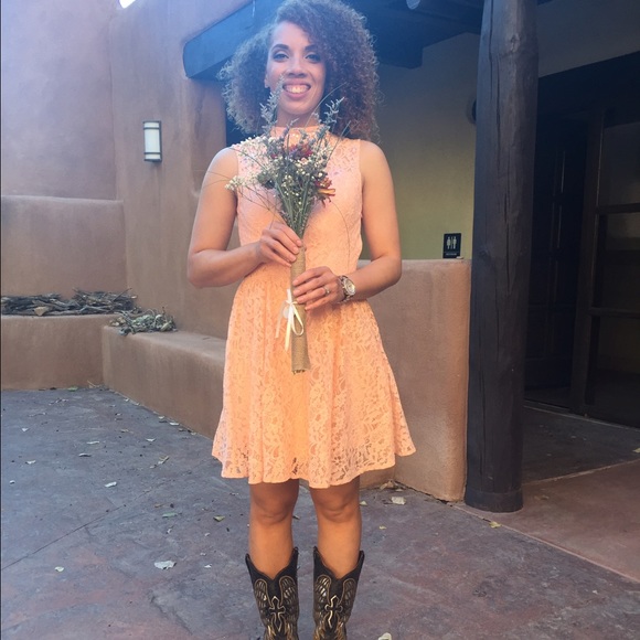 Gorgeous pink lace dress. - Picture 2 of 3
