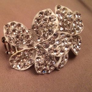 Two finger flower ring