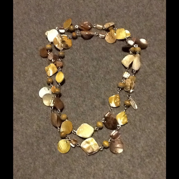 Single strand stone necklace