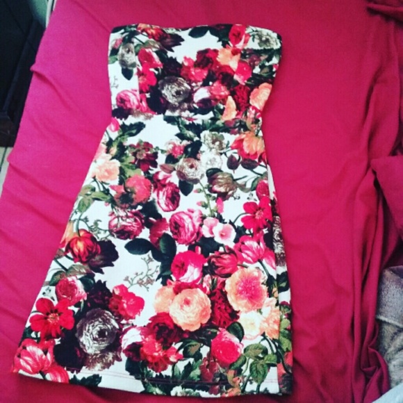 Flowery open back dress