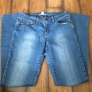 Forever 21 light wash skinny jeans