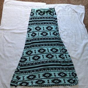 High-waisted maxi skirt
