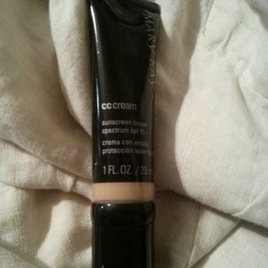 Broad spectrum SPF 15 Mary Kay cc cream