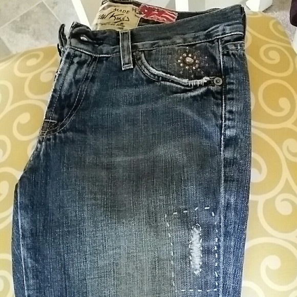Capris - Picture 2 of 4