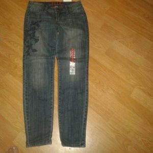 ELLE Skinny Ankle Jeans. Chic Casual