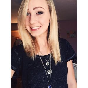 Meet your Posher, Debbie