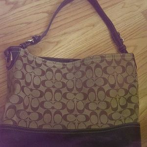 Signature Coach tote
