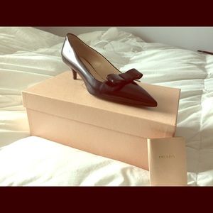 Beautiful Prada kitten heel bow shoes