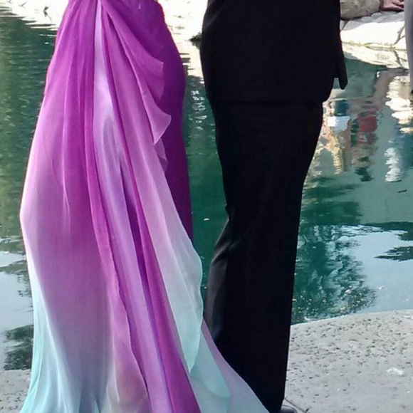 Prom dress - Picture 3 of 4