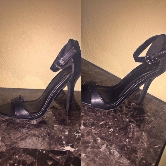 Windsor heels