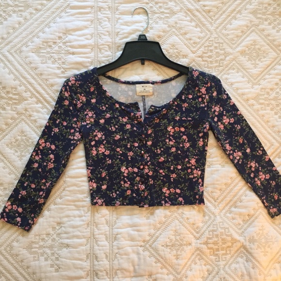 Cropped shirt