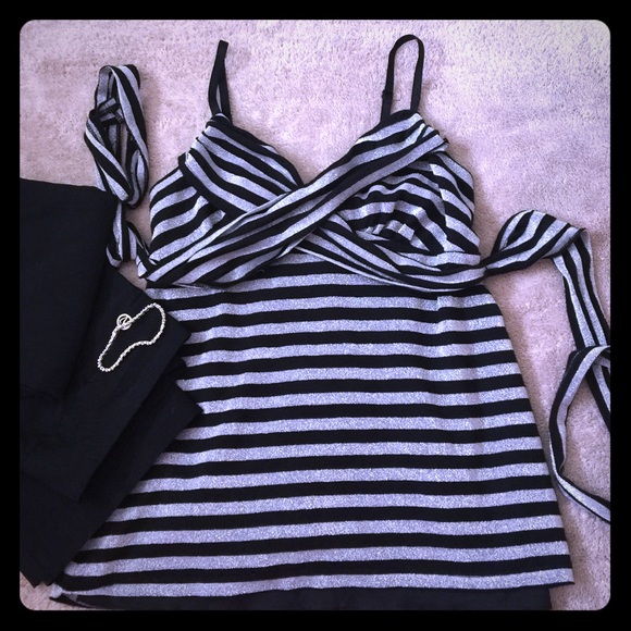 Guess top ( medium girls )