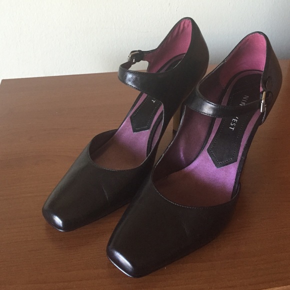 Nine West ankle strap heels - Picture 2 of 4
