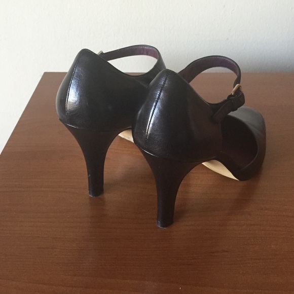 Nine West ankle strap heels - Picture 3 of 4