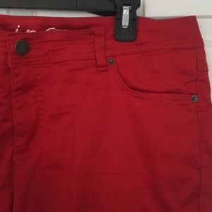 Smooth red skinnies and teal jacket!