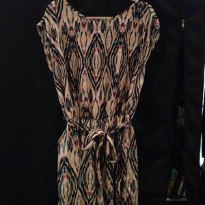 Size 1x jumpsuit w/beautiful Ikat design.