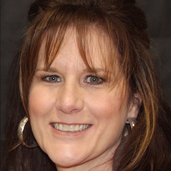 Meet your Posher, Traci