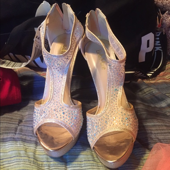 Beautiful heels 😍😍😍