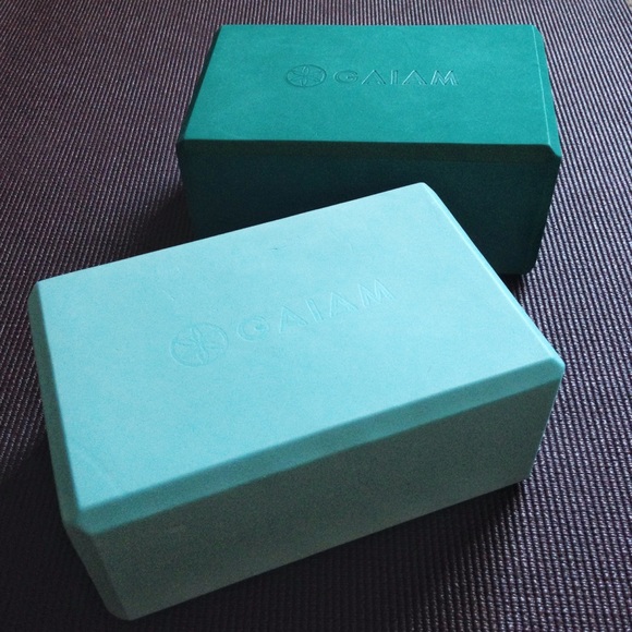 Gaiam essential foam yoga block set of 2